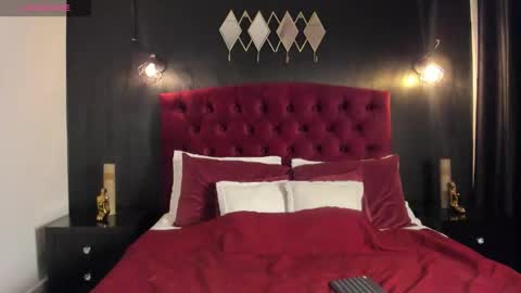 Snapshot of laia_jonees chatting on November 2, 2025, 11:56 am Laia online show from November 2, 2025, 11:56 am