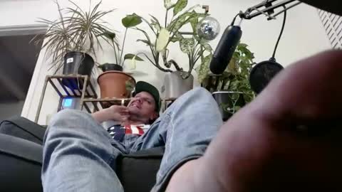 Snapshot of laidback_and_chill chatting on December 22, 2024, 5:34 am Rick online show from December 22, 2024, 5:34 am