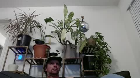 Snapshot of laidback_and_chill chatting on December 25, 2024, 5:37 am Rick online show from December 25, 2024, 5:37 am