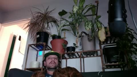 Snapshot of laidback_and_chill chatting on January 1, 2025, 1:37 am Rick online show from January 1, 2025, 1:37 am