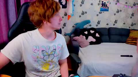 Snapshot of laksmrrr chatting on February 16, 2025, 11:38 am Lu  Alex online show from February 16, 2025, 11:38 am
