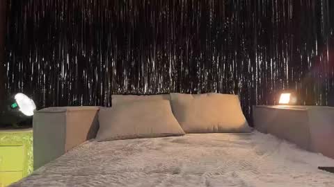 Ellina online show from November 1, 2025, 12:29 pm