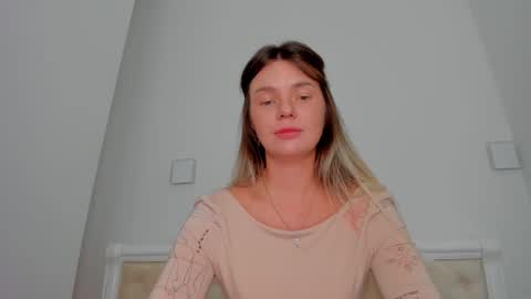 Lallie  online show from November 6, 2025, 12:39 pm