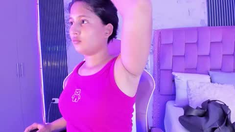 Snapshot of laly_cherry_ chatting on October 3, 2025, 12:24 pm Laura online show from October 3, 2025, 12:24 pm