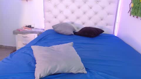 Snapshot of laly_cherry_ chatting on October 4, 2025, 7:34 pm Laura online show from October 4, 2025, 7:34 pm