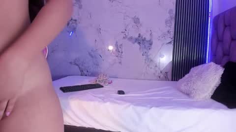 Snapshot of laly_cherry_ chatting on October 25, 2025, 12:23 pm Laura online show from October 25, 2025, 12:23 pm