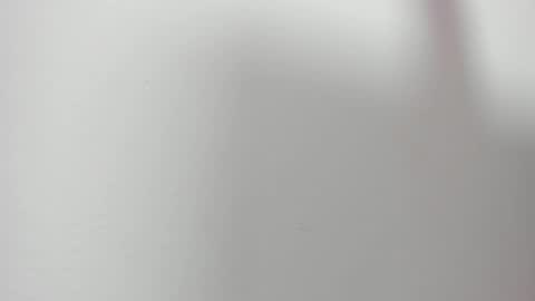 Snapshot of laly_cherry_ chatting on October 28, 2025, 12:09 pm Laura online show from October 28, 2025, 12:09 pm