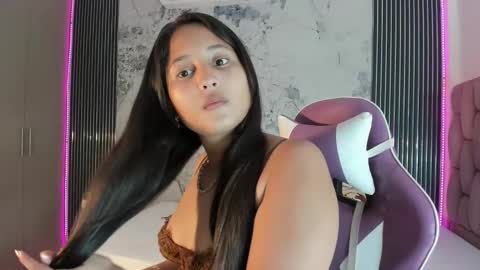 Snapshot of laly_cherry_ chatting on October 30, 2025, 12:39 pm Laura online show from October 30, 2025, 12:39 pm