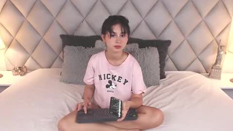 Snapshot of lalycastro chatting on January 13, 2025, 7:31 pm Laly Castro online show from January 13, 2025, 7:31 pm