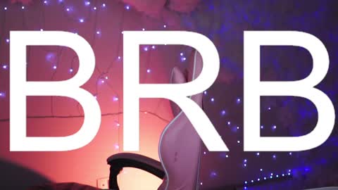 just call me Lana  and her security online show from December 11, 2024, 2:11 pm