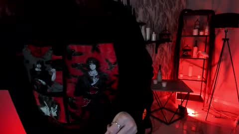 just call me Lana  and her security online show from November 7, 2025, 5:51 am