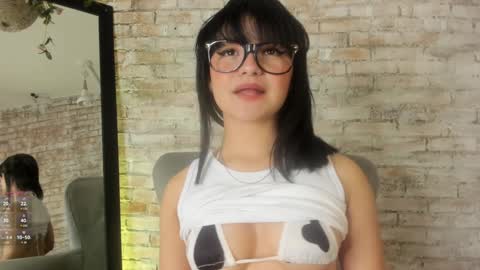 Snapshot of lana_beket_ chatting on January 8, 2025, 11:32 am Lana online show from January 8, 2025, 11:32 am