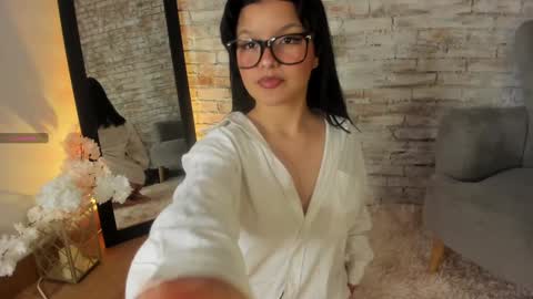 Snapshot of lana_beket_ chatting on February 5, 2025, 11:55 am Lana online show from February 5, 2025, 11:55 am