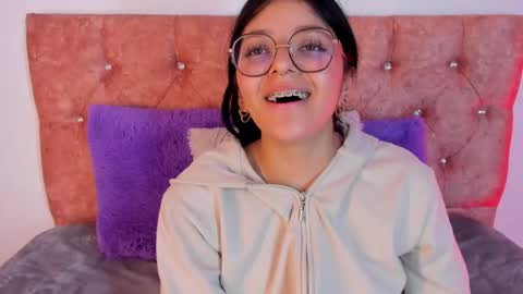 Snapshot of lana_dol chatting on February 19, 2025, 6:10 pm ... . . ... online show from February 19, 2025, 6:10 pm