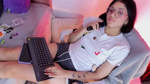 Snapshot of lana_dol chatting on March 9, 2025, 3:16 pm ... . . ... online show from March 9, 2025, 3:16 pm