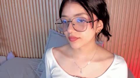 Snapshot of lana_dol chatting on November 28, 2025, 5:04 pm ... . . ... online show from November 28, 2025, 5:04 pm