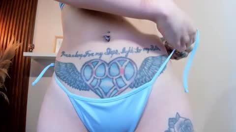 Lana     igauroraaaaaaaaa 1 online show from November 10, 2025, 4:22 am