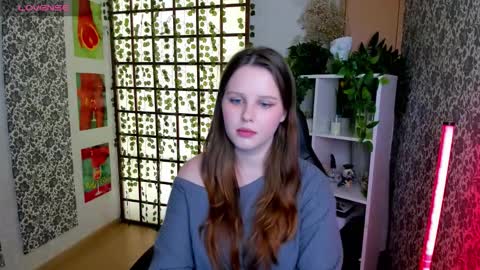 Lana online show from October 18, 2025, 8:59 am