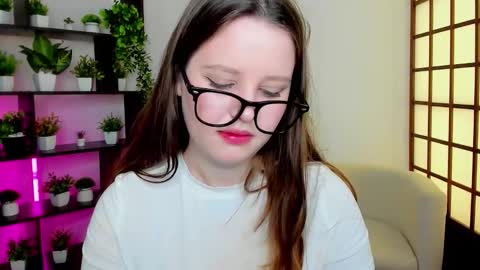 Lana online show from November 14, 2025, 2:21 am