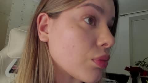 Alana online show from January 25, 2025, 4:35 pm