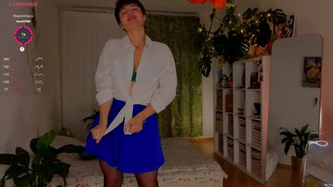 Lana online show from November 8, 2025, 2:28 pm