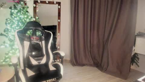 Snapshot of lana_younes chatting on February 5, 2025, 7:31 pm Lana online show from February 5, 2025, 7:31 pm