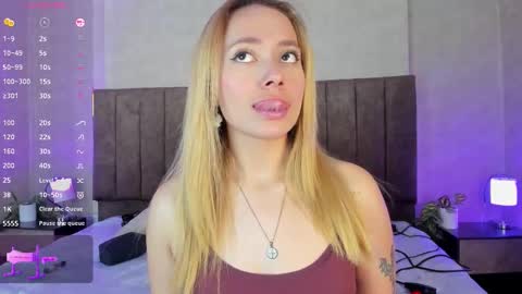 Lana online show from November 14, 2025, 4:33 am