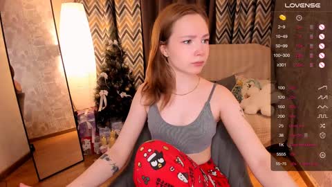 Snapshot of lanablu_ chatting on December 16, 2024, 7:04 am Lana online show from December 16, 2024, 7:04 am