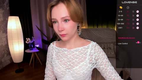 Snapshot of lanablu_ chatting on January 18, 2025, 1:52 am Lana online show from January 18, 2025, 1:52 am