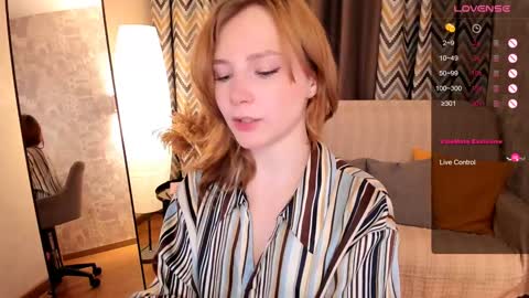 Snapshot of lanablu_ chatting on January 21, 2025, 5:16 am Lana online show from January 21, 2025, 5:16 am