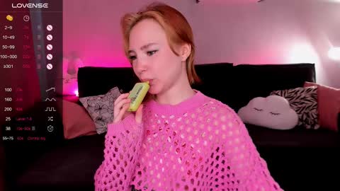 Snapshot of lanablu_ chatting on February 18, 2025, 5:31 am Lana online show from February 18, 2025, 5:31 am