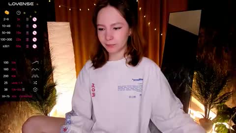 Snapshot of lanablu_ chatting on October 22, 2025, 2:23 am Lana online show from October 22, 2025, 2:23 am