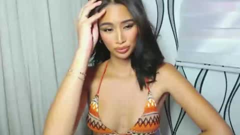 Snapshot of lanadel_hilton chatting on December 9, 2024, 3:29 am Lana online show from December 9, 2024, 3:29 am