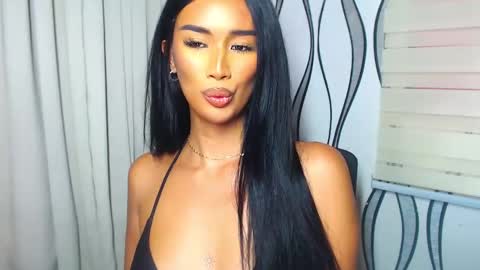 Snapshot of lanadel_hilton chatting on January 20, 2025, 5:15 am Lana online show from January 20, 2025, 5:15 am