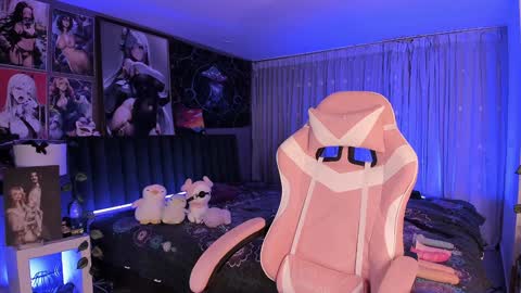 Snapshot of lanakyutt chatting on February 2, 2025, 2:38 am L A N A online show from February 2, 2025, 2:38 am