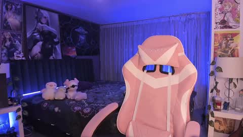 Snapshot of lanakyutt chatting on February 4, 2025, 4:37 am L A N A online show from February 4, 2025, 4:37 am