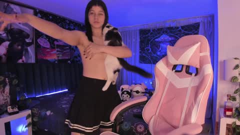 Snapshot of lanakyutt chatting on February 8, 2025, 11:55 am L A N A online show from February 8, 2025, 11:55 am