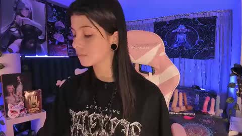 Snapshot of lanakyutt chatting on March 4, 2025, 11:32 pm L A N A online show from March 4, 2025, 11:32 pm