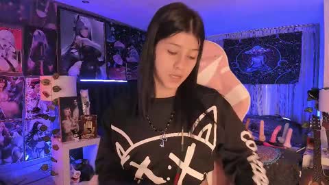 Snapshot of lanakyutt chatting on March 9, 2025, 10:08 pm L A N A online show from March 9, 2025, 10:08 pm