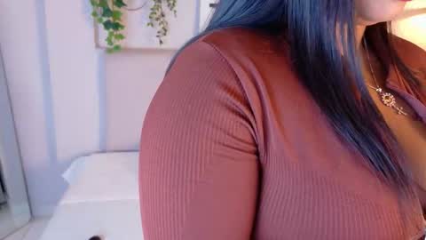 Lana online show from November 24, 2025, 8:30 pm