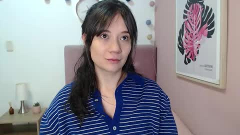 Lanna online show from September 11, 2025, 1:33 pm