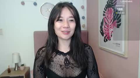 Lanna online show from October 30, 2025, 1:45 pm