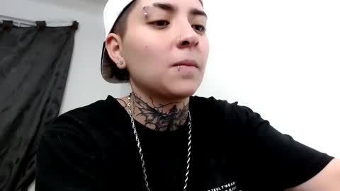 Snapshot of lannie_gonzales chatting on March 5, 2025, 12:59 am LANNIE   online show from March 5, 2025, 12:59 am