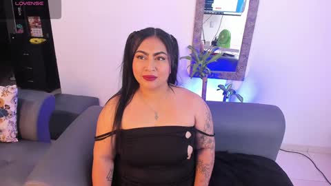 lapeligrosa_ online show from January 15, 2025, 12:04 pm