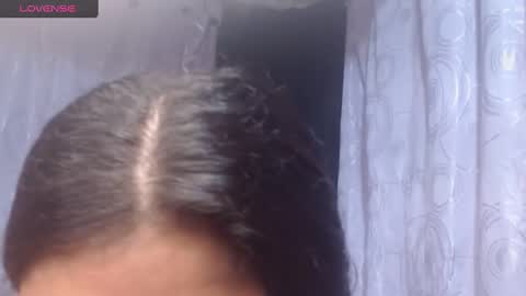 lapeligrosa_ online show from March 12, 2025, 12:15 pm