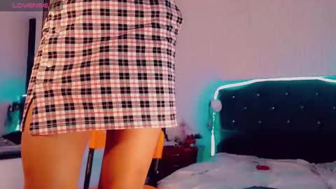 Snapshot of lara_brunette chatting on December 4, 2024, 12:03 pm Lara Brunette  online show from December 4, 2024, 12:03 pm