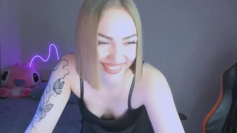 Snapshot of larakrein_lk chatting on November 23, 2025, 3:45 pm LaraKrein lk online show from November 23, 2025, 3:45 pm