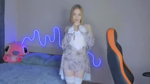 Snapshot of larakrein_lk chatting on November 24, 2025, 3:23 pm LaraKrein lk online show from November 24, 2025, 3:23 pm