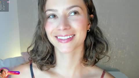 Lara  online show from September 17, 2025, 1:46 pm