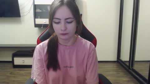 Snapshot of laralianna chatting on December 25, 2024, 1:30 pm Laralianna online show from December 25, 2024, 1:30 pm